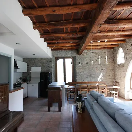 House On The Lake Shore Of Laglio Exterior photo