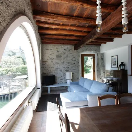 House On The Lake Shore Of Laglio Exterior photo